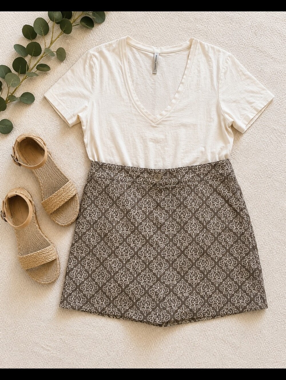 Peter Millar Brown & White Scroll Print Skort